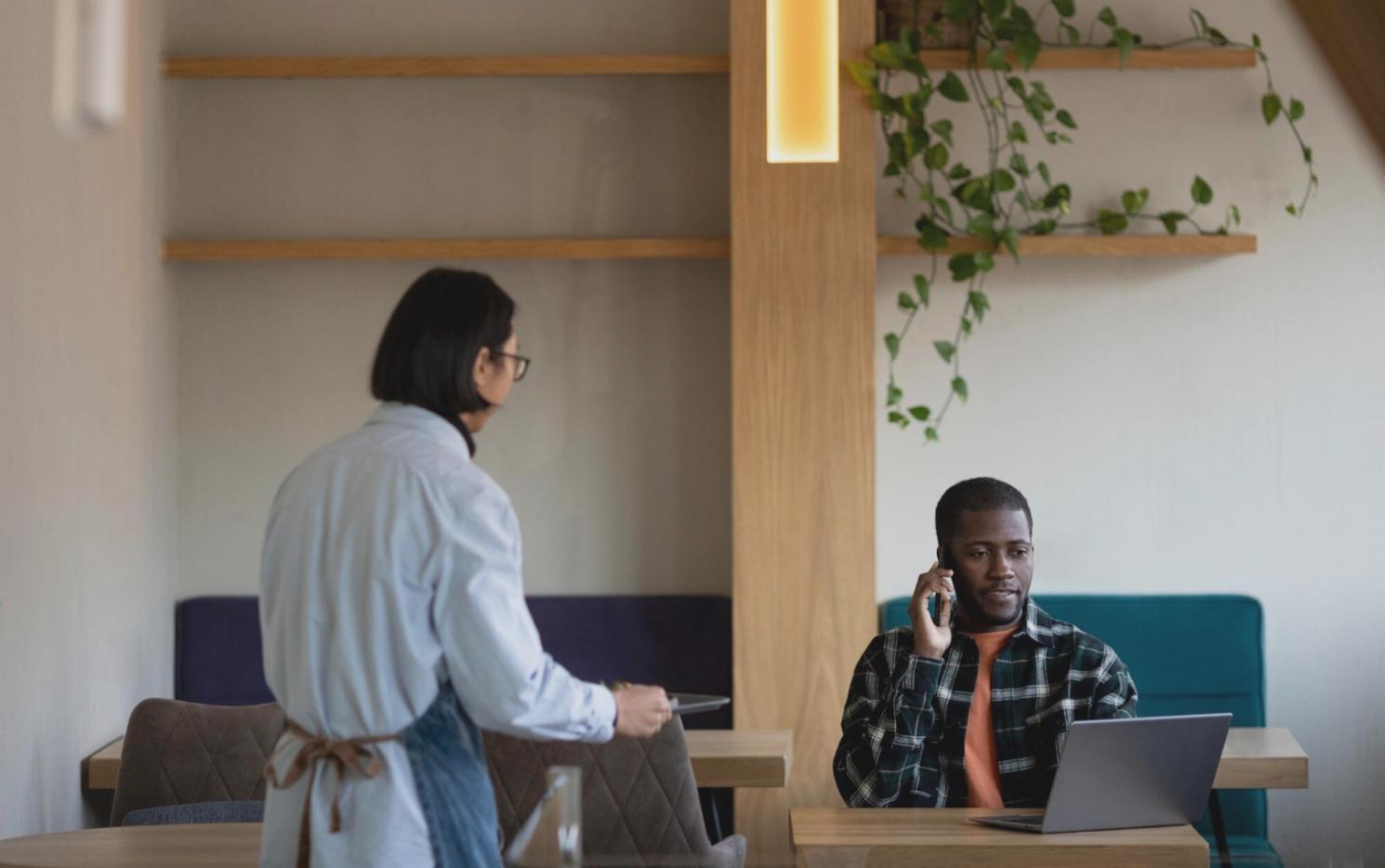 Sesión de trabajo con análisis financiero real